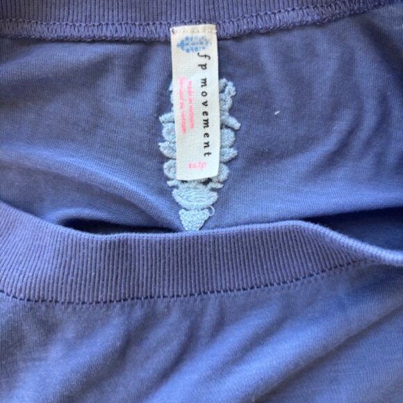 Free People Women's Tank Tops, Set of 2, in Perfect Condition - Picture 3 of 3